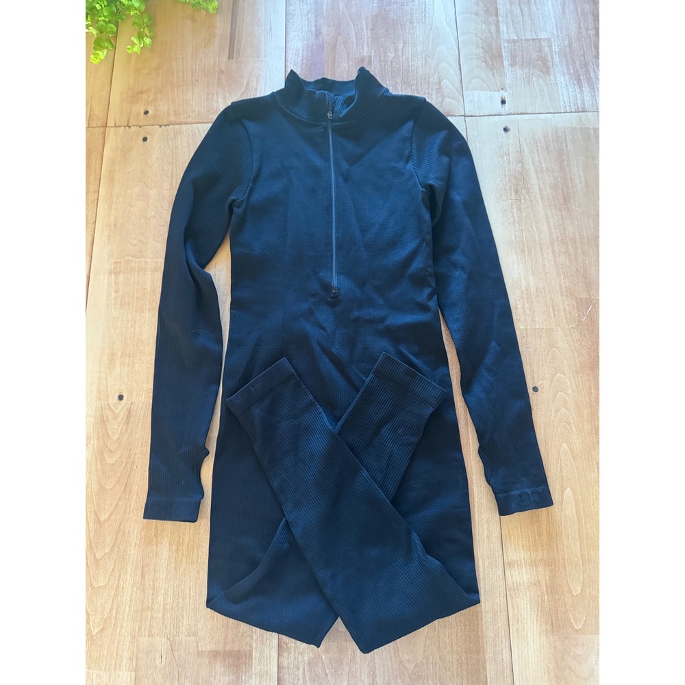 OQQ Black Ribbed Long Sleeve Half Zip Jumpsuit with Thumbholes Small